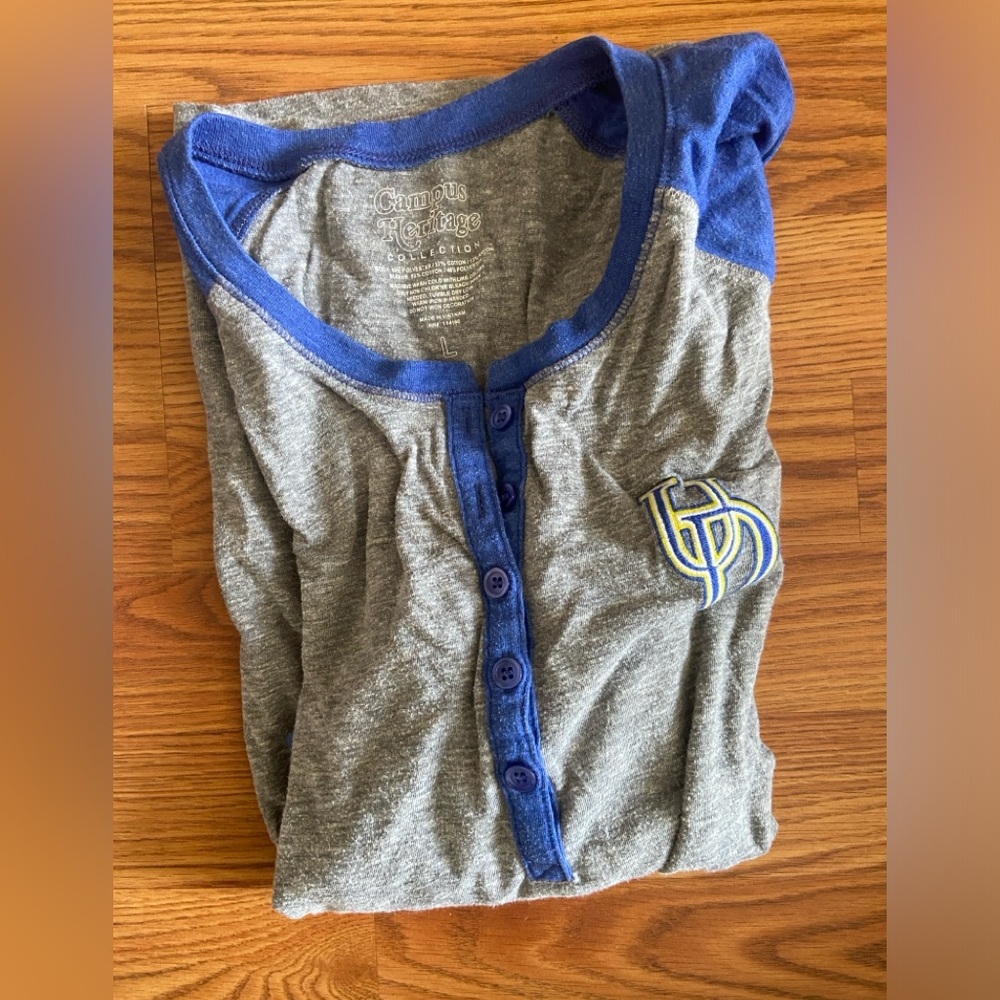 University of Delaware LS Shirt, Large
